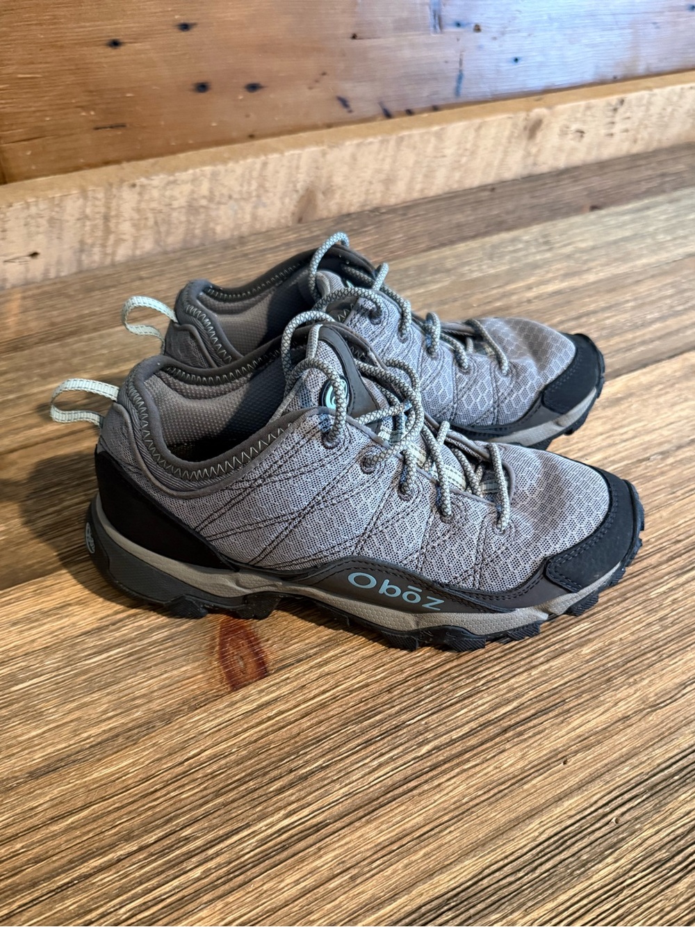 Oboz women’s hiking shoes
